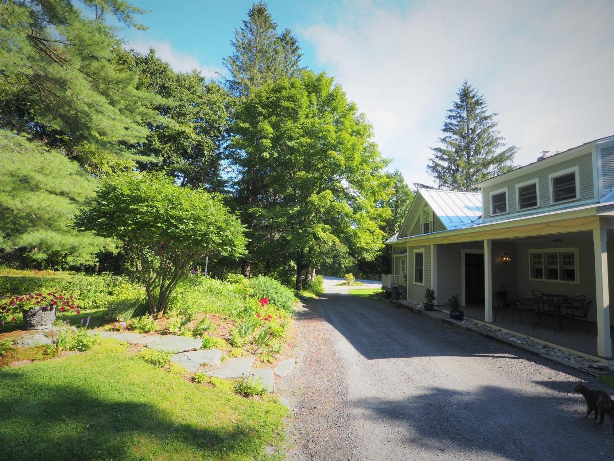 The Featherbed Inn Waitsfield Экстерьер фото