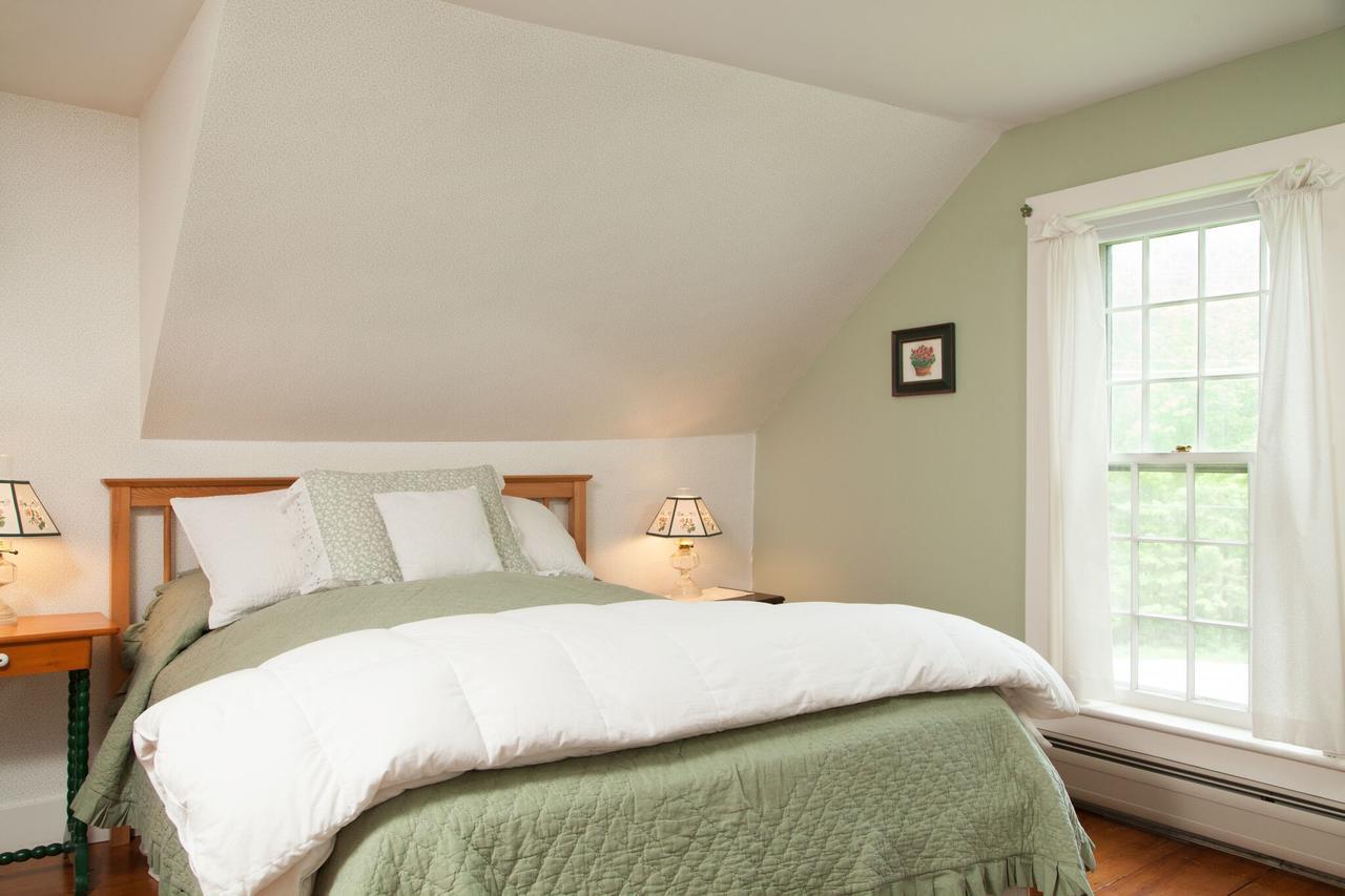 The Featherbed Inn Waitsfield Экстерьер фото