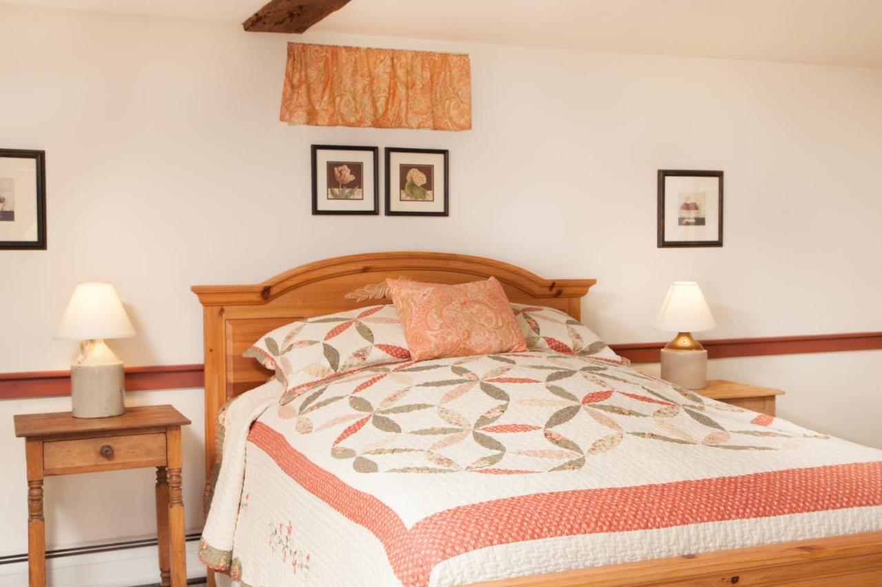 The Featherbed Inn Waitsfield Экстерьер фото